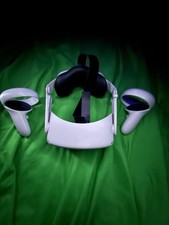 Meta Quest 2.comes with Head